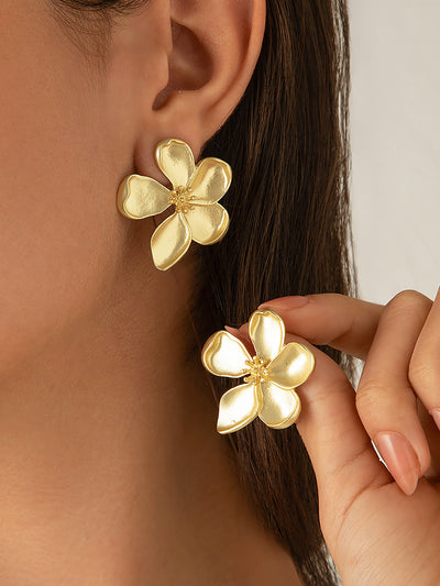 Elegant Floral Shape Alloy Stud Earrings